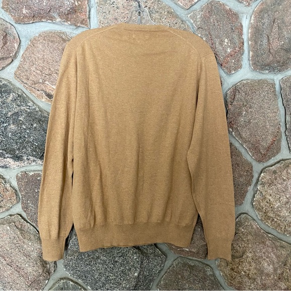 Mens v neck sweater. Cotton cashmere blend. New without tag. - Picture 3 of 4